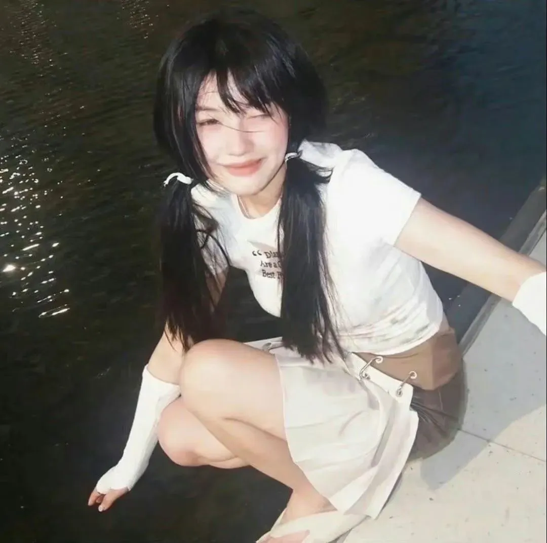 《美人》电影中字幕版